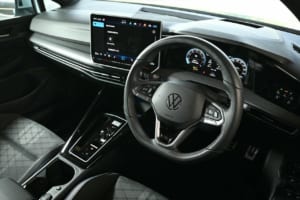 VWゴルフ eTSI