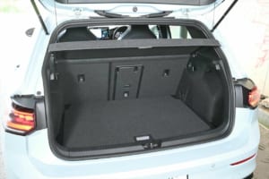VWゴルフ eTSI