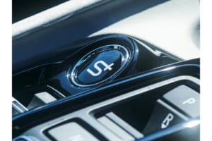 ホンダ・プレリュード：インテリア。運転席だけでなく助手席も快適な空間を目指してデザインされている。