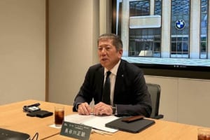 記者懇談会での長谷川社長