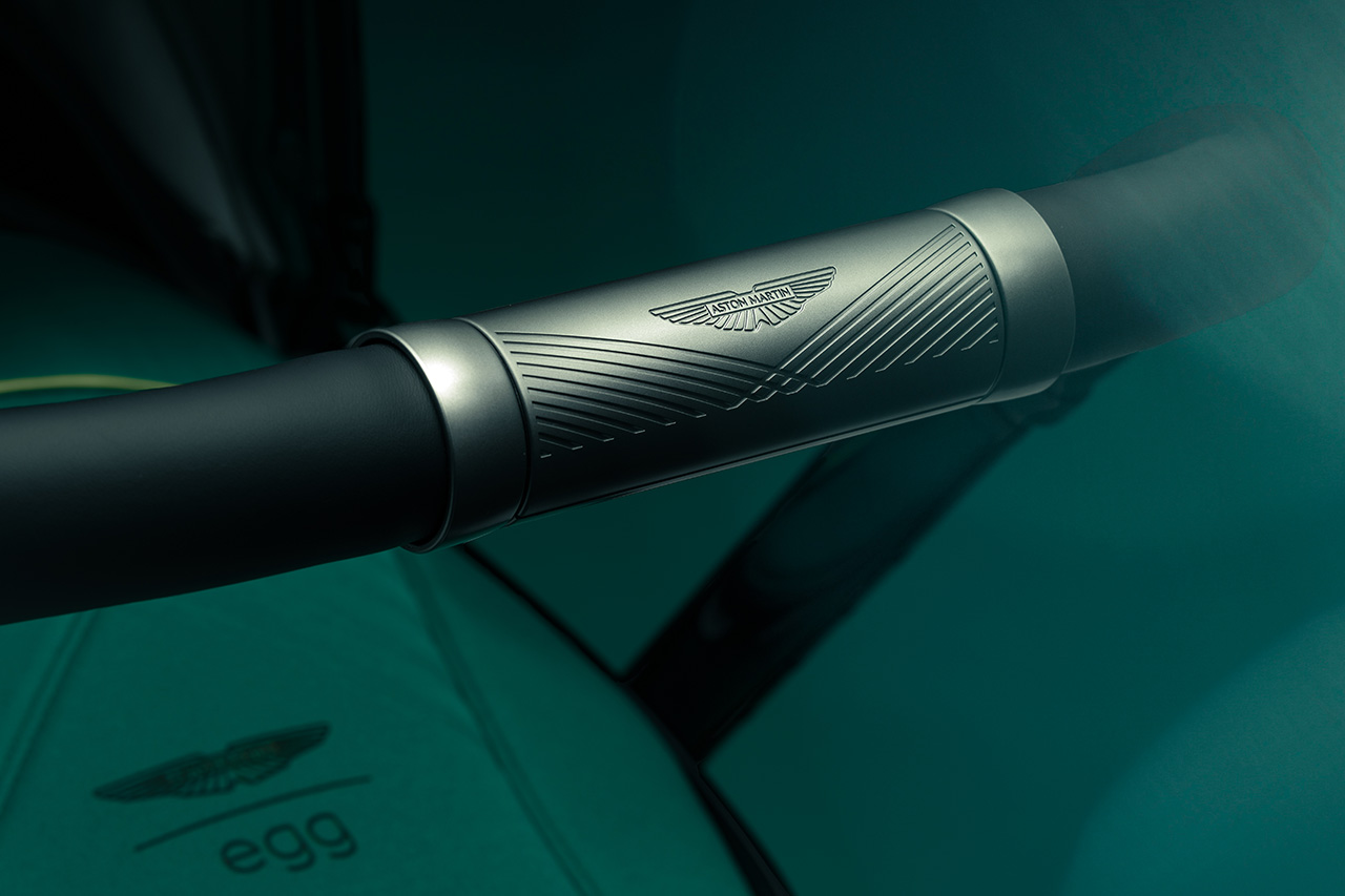 本家が認めた“ベビーカー界のアストン”。DBX707譲りの最高級ベビーカー「アストン・マーティン egg3」堂々デビュー