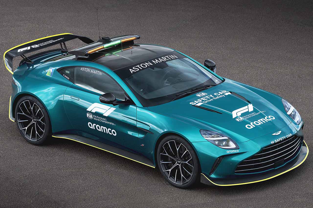 F1を先導する“680psの野獣”。アストン・マーティン「ヴァンテージS」の