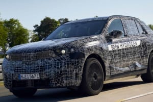 BMW次期「X5」、水素FCEV含む「5つの心臓」を搭載へ。量産モデル「iX5ハイドロジェン」2028年デビューと正式発表