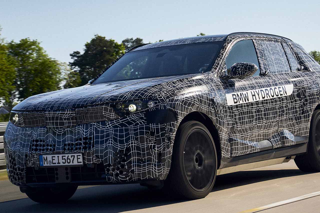 BMW次期「X5」、水素FCEV含む「5つの心臓」を搭載へ。量産モデル「iX5ハイドロジェン」2028年デビューと正式発表