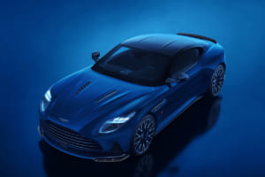 アストン・マーティン DB12 S