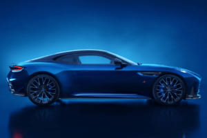 アストン・マーティン DB12 S