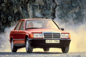 【写真70枚】“小ベンツ”と呼ばれた革命児「190（W201）」。メルセデス・ベンツ「Cクラス」へと続く源流を辿る
