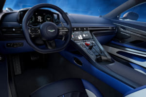 アストン・マーティン DB12 S