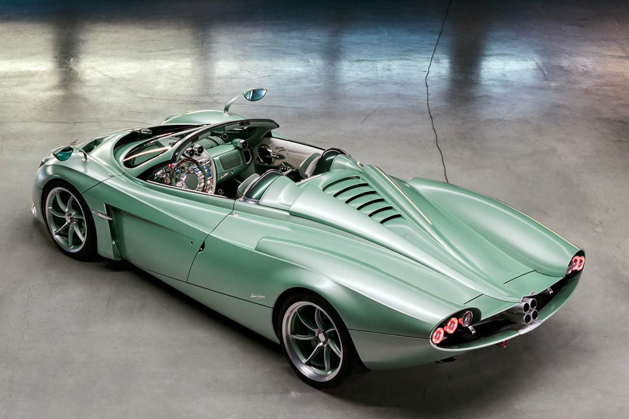 パガーニ、最新作「ウアイラ コーダルンガ スピードスター」をラスベガスで世界初公開へ。米国史上最大、新旧40台が集結