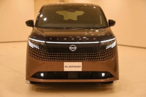 日産エルグランド