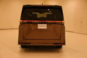 日産エルグランド