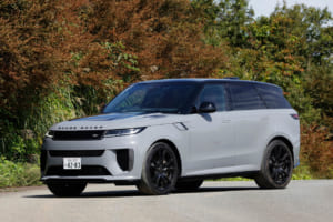 レンジローバー スポーツSV エディションTWO：レンジローバー スポーツSVは2023年から導入されたフラッグシップモデルで、このエディションTWOは2025年モデル限定グレードとなる。