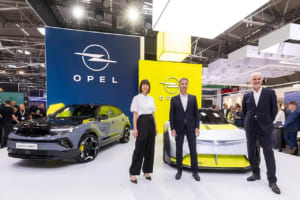 オペル・コルサGSEビジョン・グランツーリスモと新型モッカGSEが2025年IAAモビリティでワールドプレミア。