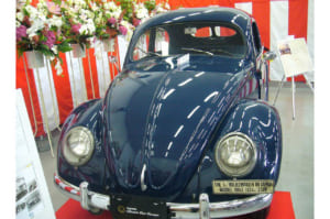 ヤナセがレストアした1952年のフォルクスワーゲン。写真は2018年6月22日にヤナセ・クラシックカーセンター・オープンニングセレモニーで展示。