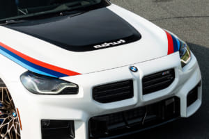 6速MTのみ！ 伝説の“鏡文字turbo”をまとう限定車「BMW M2ターボ デザインエディション」北米デビュー