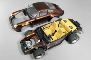 タミヤのボディとフジミのシャシーで作る1/24スケール・プラモデルのポルシェ911ターボ