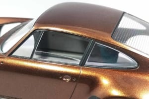 タミヤのボディとフジミのシャシーで作る1/24スケール・プラモデルのポルシェ911ターボ