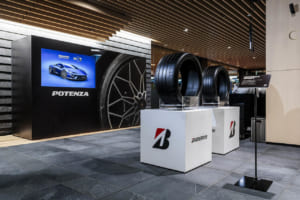 ランボルギーニ・テメラリオ専用のブリヂストン・ポテンザスポーツ