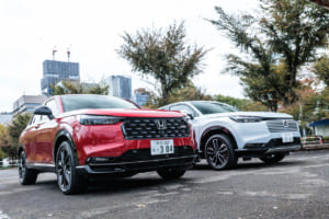 ホンダ・ヴェゼル e:HEV RS（左）とe:HEV Z（右）