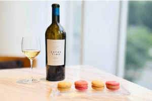 【ヤナセ × トルシエ × ピエール・エルメ】サッカー界のレジェンドが語る「ワイン造りと指揮官の哲学」。極上のマリアージュを体験