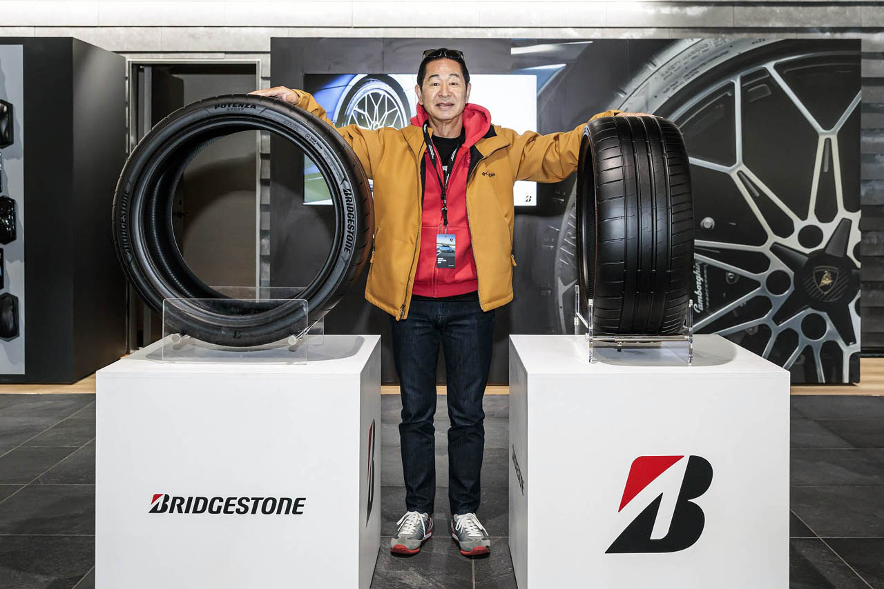 土屋圭市がランボルギーニ「テメラリオ」を試乗。「サスと波長が合う」専用ポテンザスポーツの真価