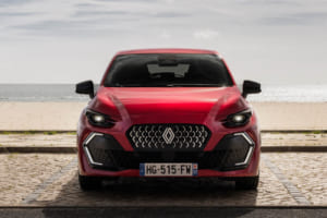 【詳細続報・写真186枚】新型ルノー・クリオ（ルーテシア）は「会話」する。Google Gemini×1.8L化で実現した“Bセグ超越”の知性と余裕