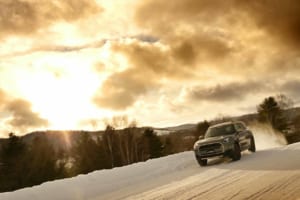 ヨコハマ アイスガード8