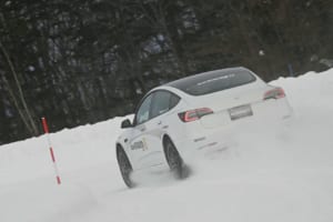 ヨコハマ アイスガード8