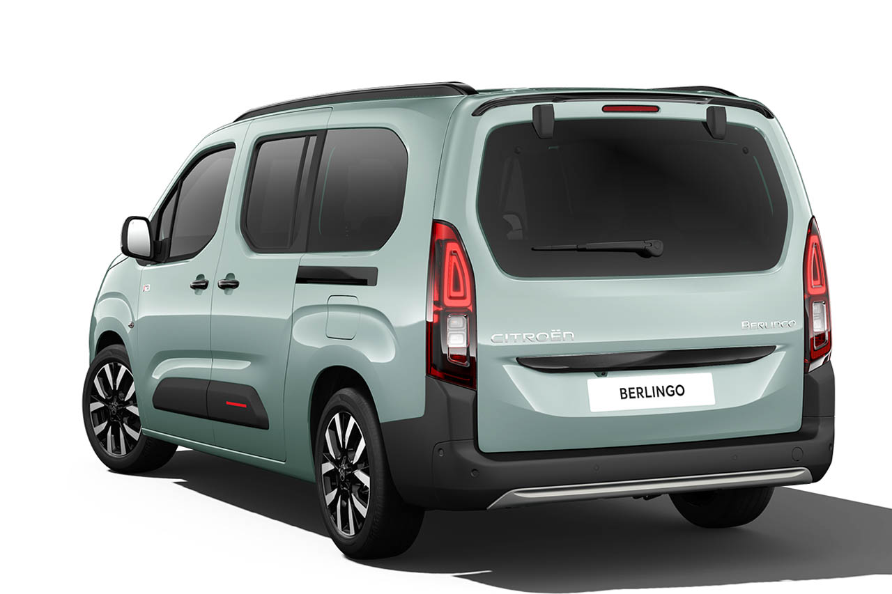 アクアグリーンをまとったシトロエン・ベルランゴ LONG MAX BlueHDi XTR Grip Control Package（7人乗り）