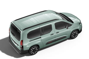 アクアグリーンをまとったシトロエン・ベルランゴ LONG MAX BlueHDi XTR Grip Control Package（7人乗り）