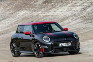 MINIの超ホットモデル、「ジョンクーパーワークスE」を試乗車に用意！ MINIブース出展情報【EV:LIFE KOBE 2025】