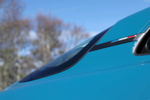 アルピーヌA110 GTSには、新色5色を含む27色ものボディカラー（標準1色、オプション26色）が用意。