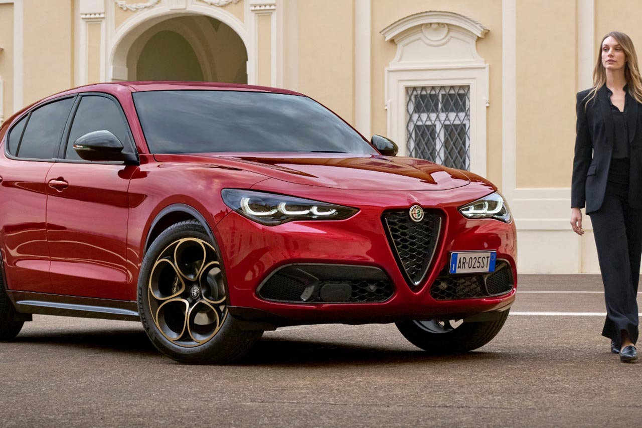 アルファ・ロメオ、「ジュリア」「ステルヴィオ」に限定車「インテンサ」発売　ゴールドとタンの装いに電子制御サス