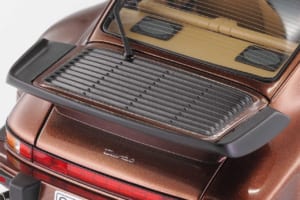 タミヤ＋フジミの組み合わせで完成させたポルシェ911ターボ