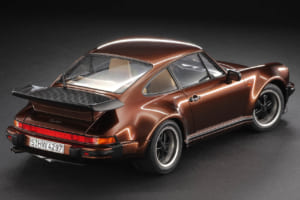 タミヤ＋フジミの組み合わせで完成させたポルシェ911ターボ