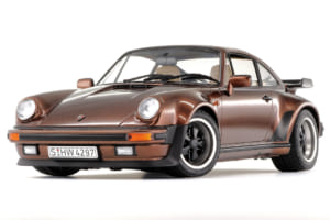 タミヤ＋フジミの組み合わせで完成させたポルシェ911ターボ