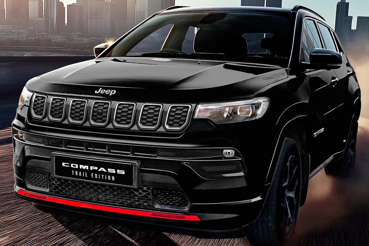 ジープ「コンパス」に100台限定車「トレイルエディション」登場！ 精悍なブラック＆レッドの特別仕様