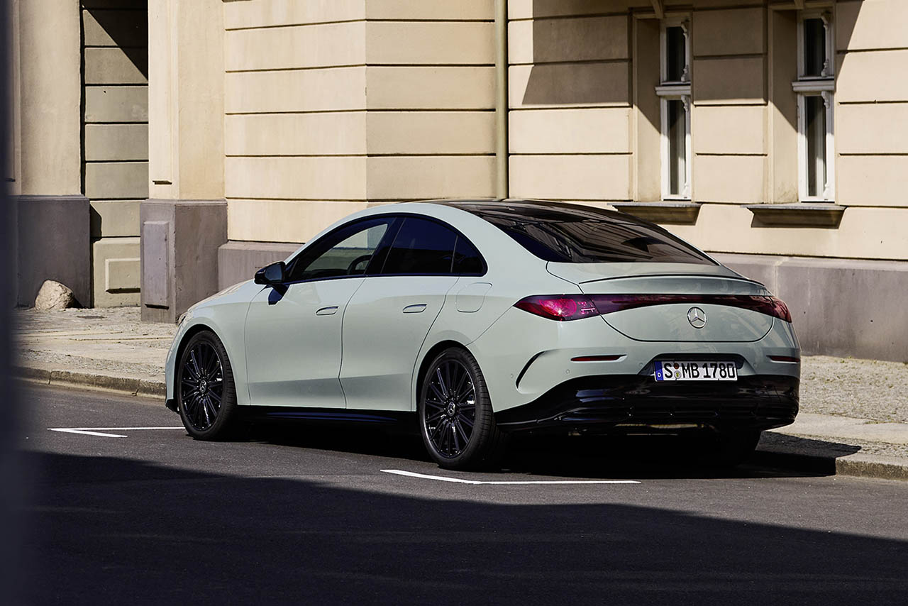 クラシックグリルでEV版と差別化。メルセデス・ベンツ新型「CLA」、新