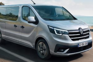 キッチン・ベッドを”純正”標準装備。ルノー新型「トラフィック・エスカパード」が実現する「7人乗り快適バンライフ」【欧州発表】