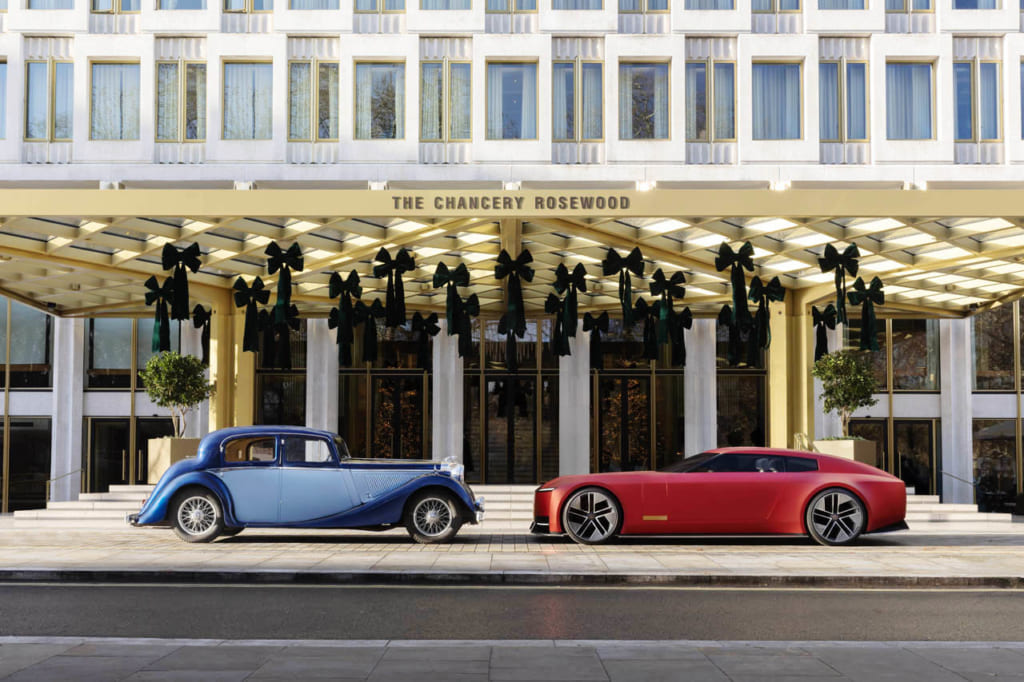 SSジャガー（左）と、ジャガー・タイプ00（右）