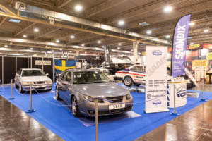 クラブ単位での出展も多く、こちらはサーブクラブ。フルオリジナルの9-3や900など、今となっては貴重な存在。