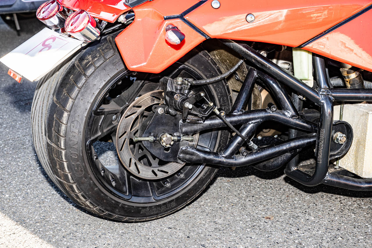 前2輪・後1輪】サイドカー登録で乗る「ZTR250」。リバース・トライクに