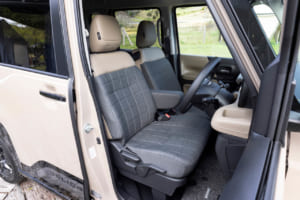 新型 三菱 デリカミニ T Premium DELIMARU Package（4WD）