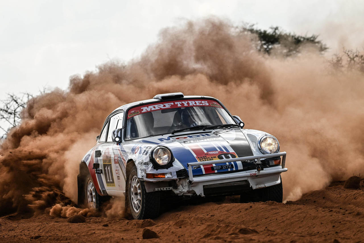 空冷ポルシェ911、満身創痍のサファリ完走。ギア故障で「1速40km走行」を耐え抜いた70歳の執念