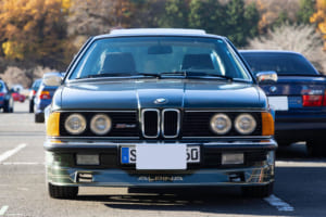1985年式 アルピナ B9 3.5クーペ（E24型）：大型化されたフロントリップスポイラーがエクステリアにおける特筆ポイント。