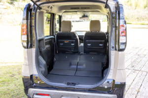 新型 三菱 デリカミニ T Premium DELIMARU Package（4WD）