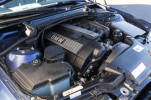 2002年式アルピナ B3 3.3 リムジン（E46後期型）：直6 NAエンジンならではの排気音もお気に入り。水まわりを全交換している。