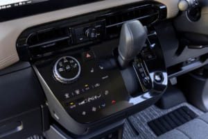 新型 三菱 デリカミニ T Premium DELIMARU Package（4WD）