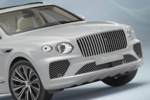 【日本限定10台】現代女性に贈る“走るお守り”。ベントレー・ベンテイガ「サムシングブルー」が宿すマリナーの流儀