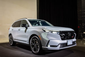 新型ホンダCR-V RS：スレートグレー・パール